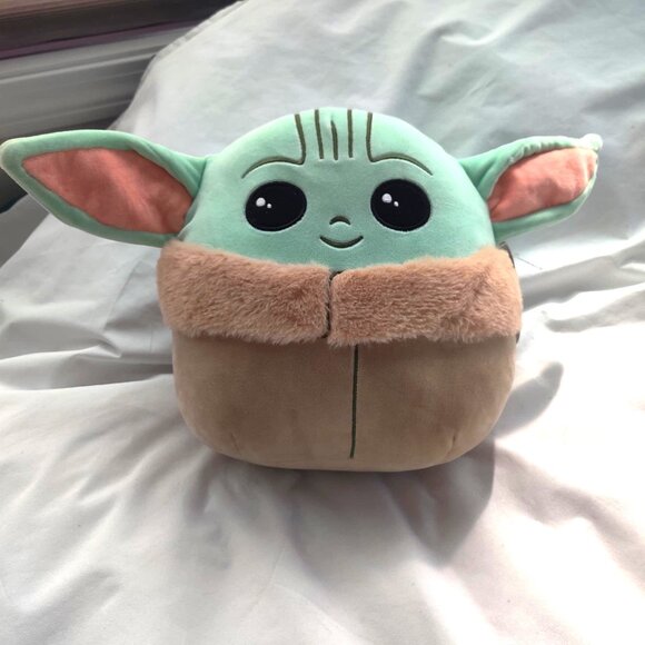 Other - Squishmallow Star Wars Yoda, NWT, Disney